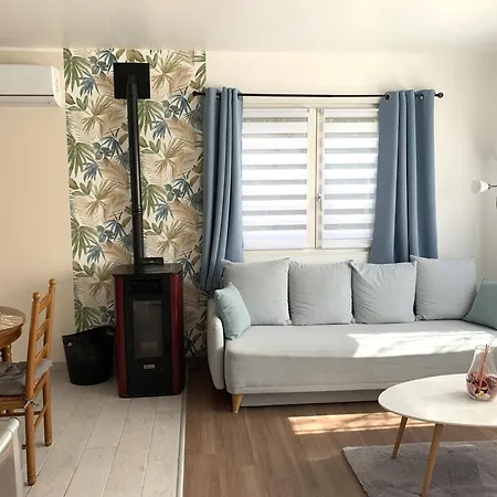 Holiday home Le Petit Coin De La Haute Somme Hem-Monacu